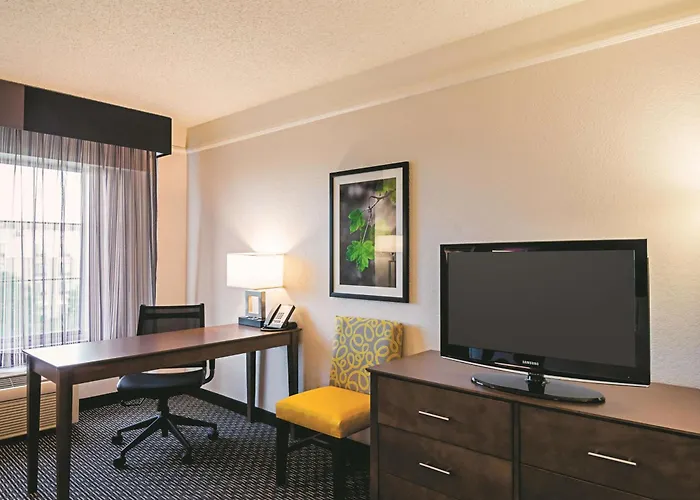 La Quinta Inn & Suites By Wyndham Denver Airport Dia