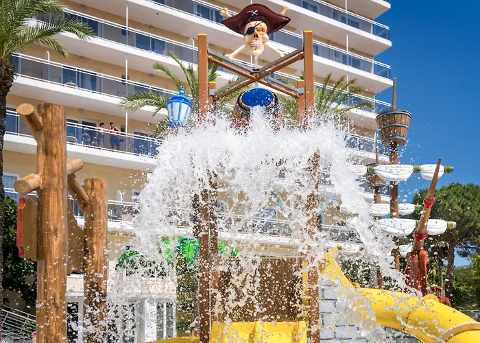 Hotel Oasis Park Splash