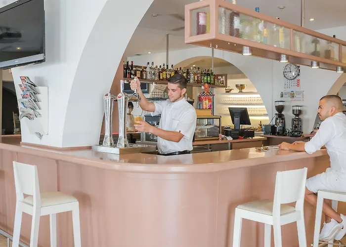 Hotel Jeni & Restaurant