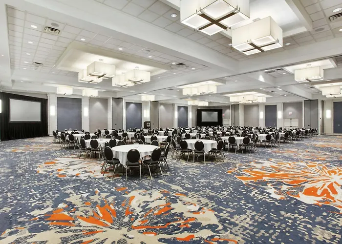 Doubletree By Hilton Little Rock