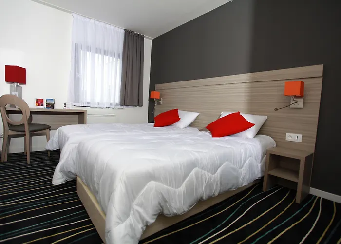 The Originals City, Marne-la-Vallée Est, Meaux ,GLASSY HOTEL