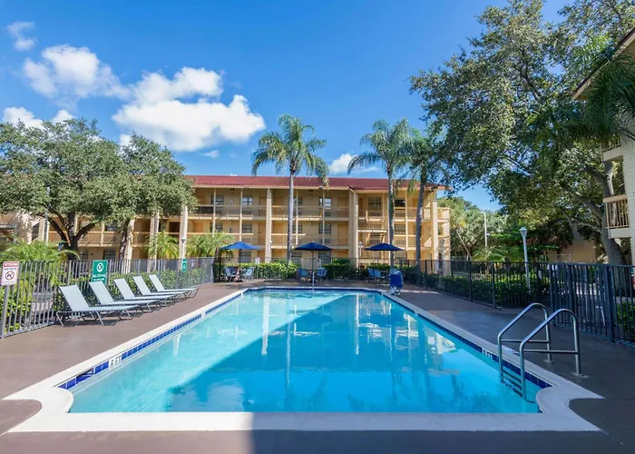 La Quinta East Deerfield Beach - Boca Raton