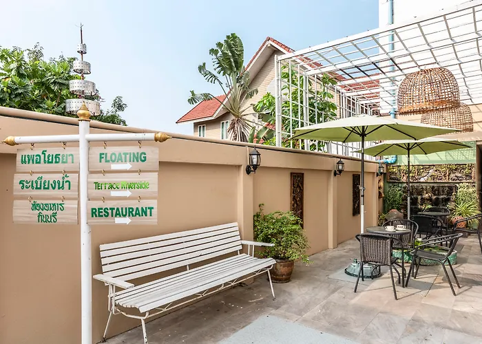 Hôtel au bord de la rivière Ayothaya