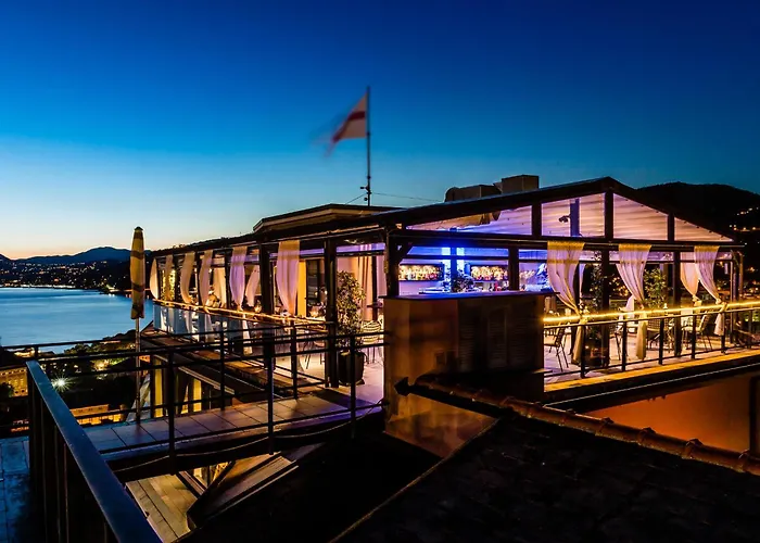 Hotel Vis A Vis
