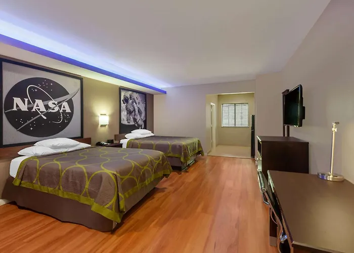 Super 8 By Wyndham Houston Northwest Cypress