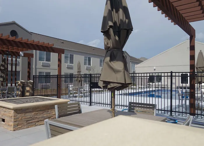 Country Inn & Suites By Radisson, Wichita East, Ks