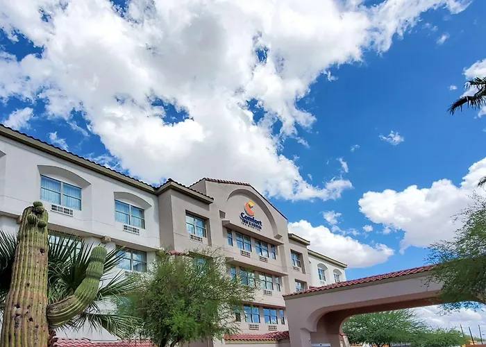 Comfort Inn & Suites Tempe Phoenix Sky Harbor Airport