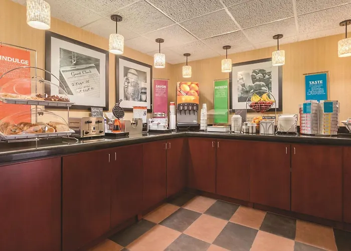 Hampton Inn Des Moines-Airport