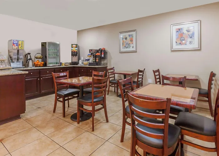 Days Inn By Wyndham Santa Maria