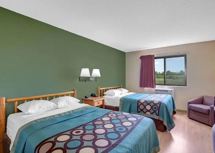 Super 8 By Wyndham Ticonderoga