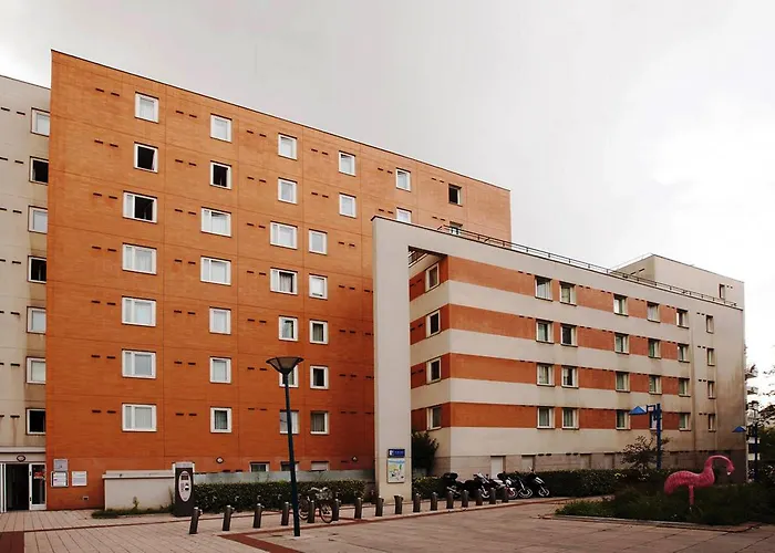 Sejours & Affaires Pantin Charles De Gaulle