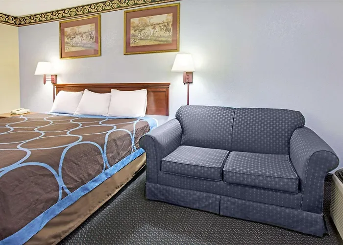 Super 8 By Wyndham Suwanee
