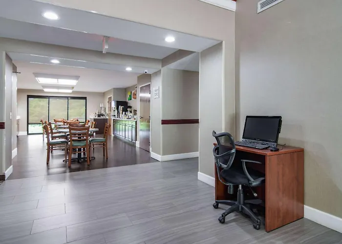 Quality Inn & Suites Canton, Ga