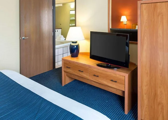 Quality Inn Lakeville North