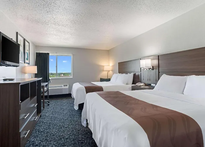 Quality Inn & Suites Ferdinand