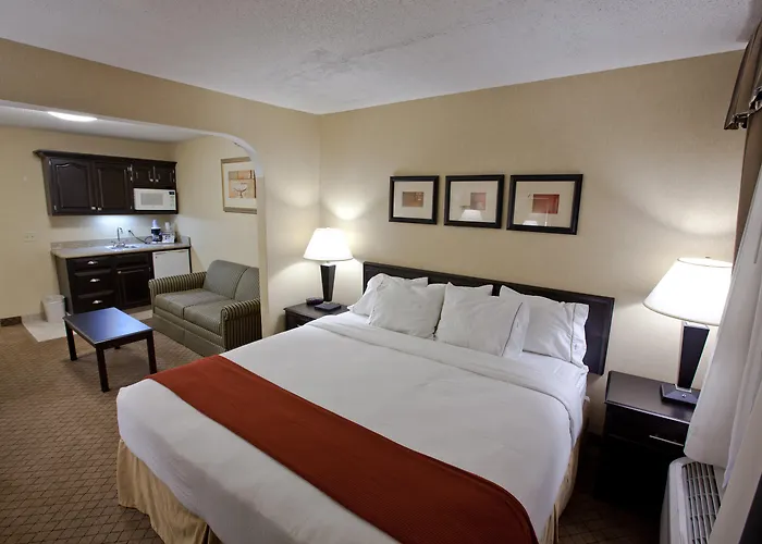 Holiday Inn Express Plymouth By Ihg