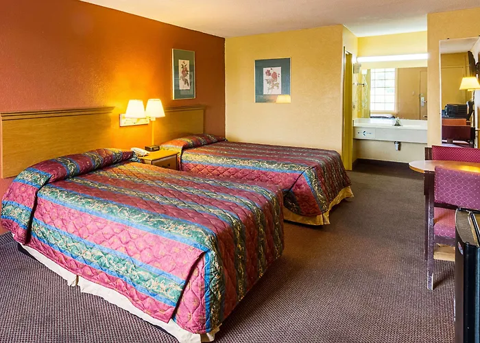 Orangeburg Inn & Suites