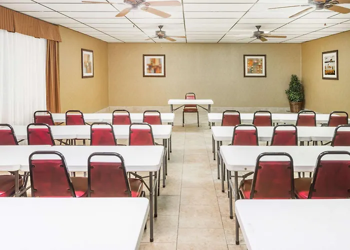 Days Inn By Wyndham Batesville