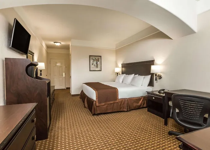 Baymont By Wyndham Galveston