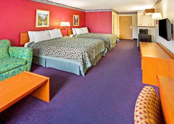Days Inn & Suites By Wyndham Gresham