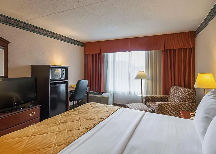 Clarion Inn Fairmont