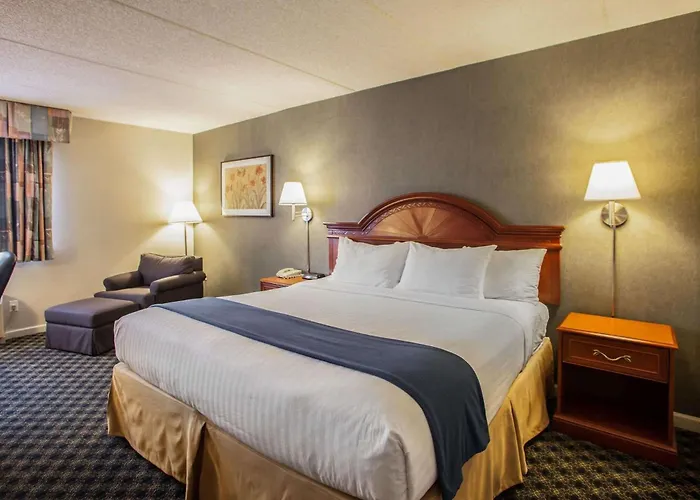 Quality Inn & Suites St Charles -West Chicago
