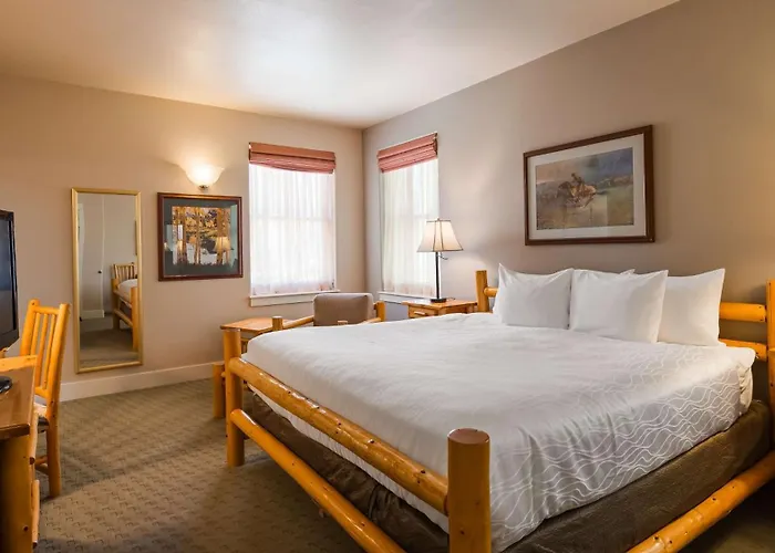 Best Western Plus Plaza Hotel