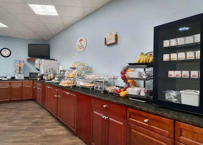Super 8 By Wyndham West Greenwich/Providence
