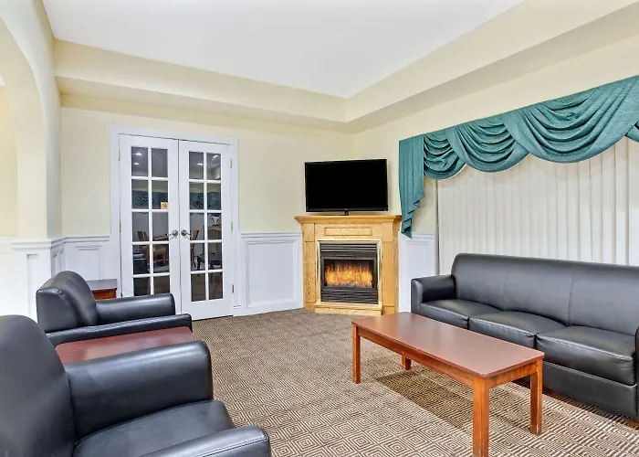 Days Inn & Suites By Wyndham Stockbridge Atlanta