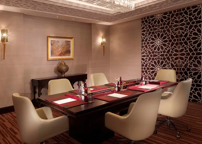Bab Al Qasr Hotel