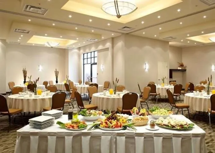 Spark By Hilton Montreal Brossard