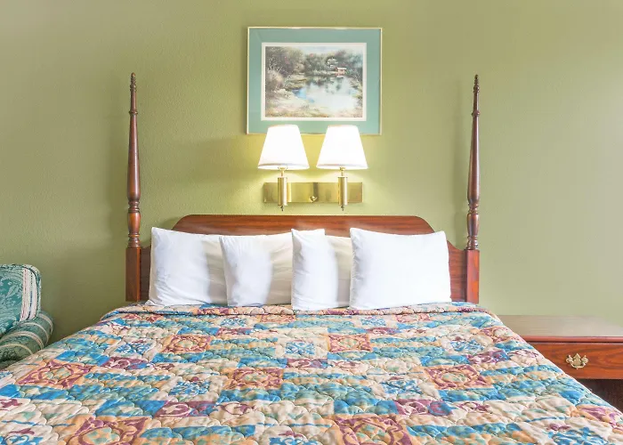 Super 8 By Wyndham Kingsport /I-81