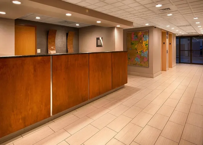 Days Inn By Wyndham Englewood Dayton Airport