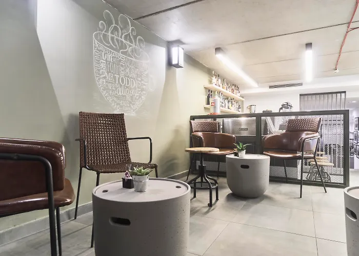 Mr Todd Hotel