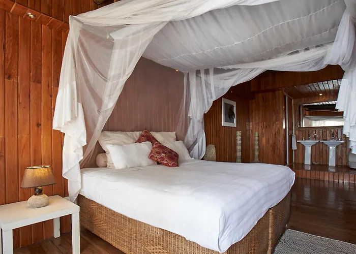 Catembe Gallery Hotel