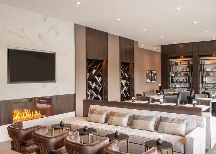 Holiday Inn Boston Logan Airport - Chelsea By Ihg