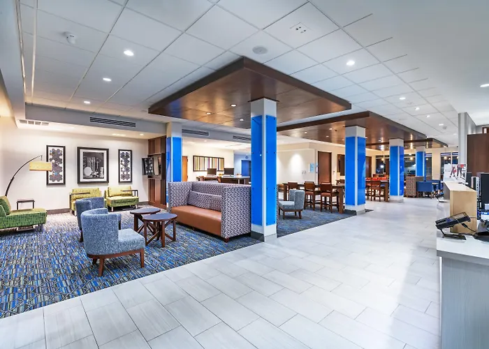 Holiday Inn Express & Suites Parsons By Ihg