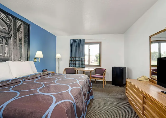 Super 8 By Wyndham Buffalo