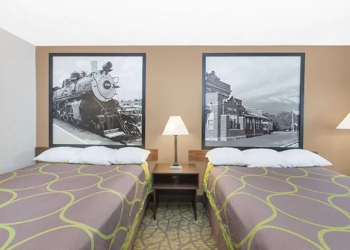 Super 8 By Wyndham Belleville