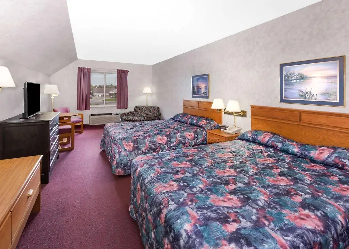 Super 8 By Wyndham St. Ignace