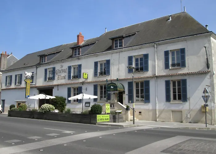 Logis Hostellerie Du Cheval Blanc