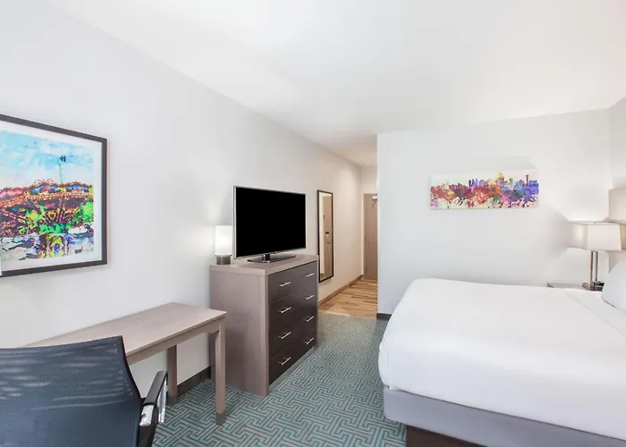 La Quinta By Wyndham Dallas Duncanville