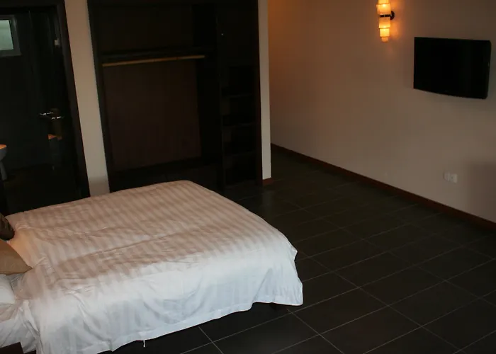 Dodola Lodge