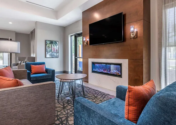 Comfort Suites Gainesville Near University