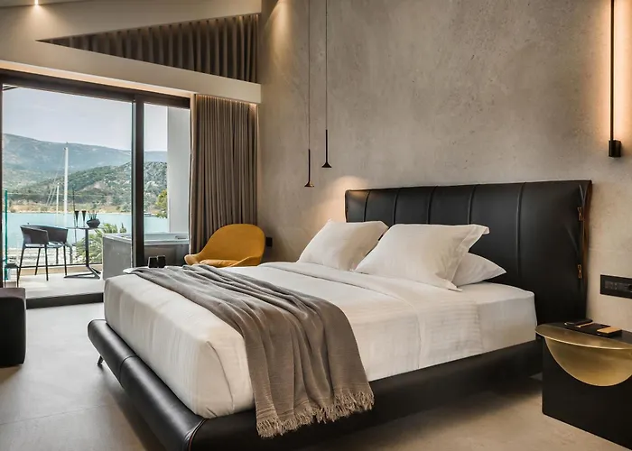 Canale Hotel & Suites