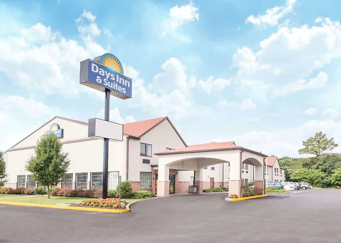 Days Inn & Suites Seaford