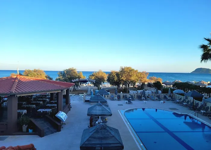 Jannos Beach Hotel