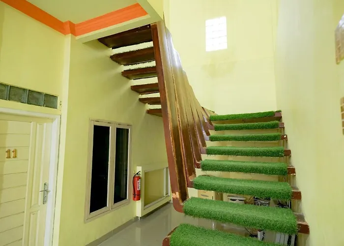 Reddoorz Plus @ Jalan Fl Lumban Tobing Sibolga