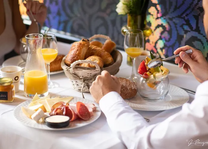 Boutique Hotel, La Cour De La Reine, Rooftop & Bistronomique Restaurant