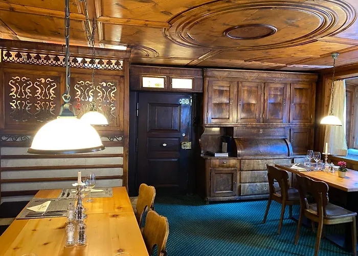 Hotel Weisses Kreuz Berguen